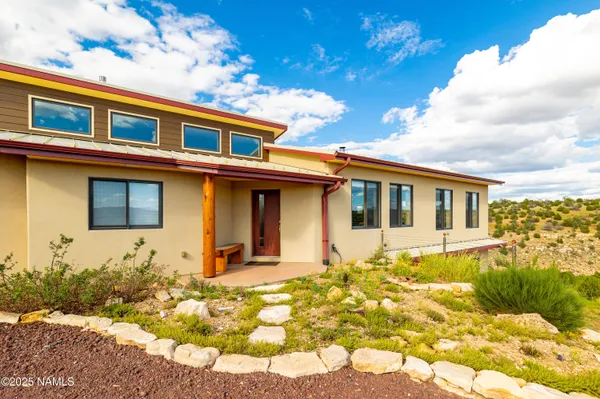 $896,000 | 7709 West Painted Rock Trail, Williams, AZ 86046