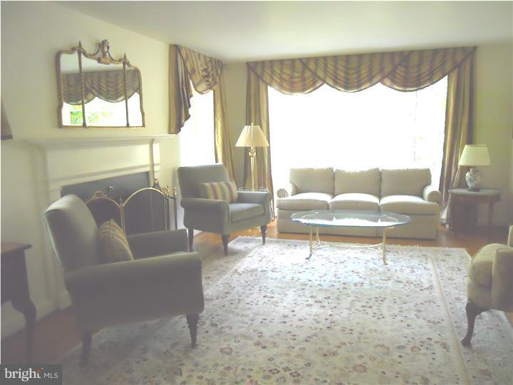 366 Williams Road Wynnewood, PA 19096 - Photo 5 of 25 Living Room