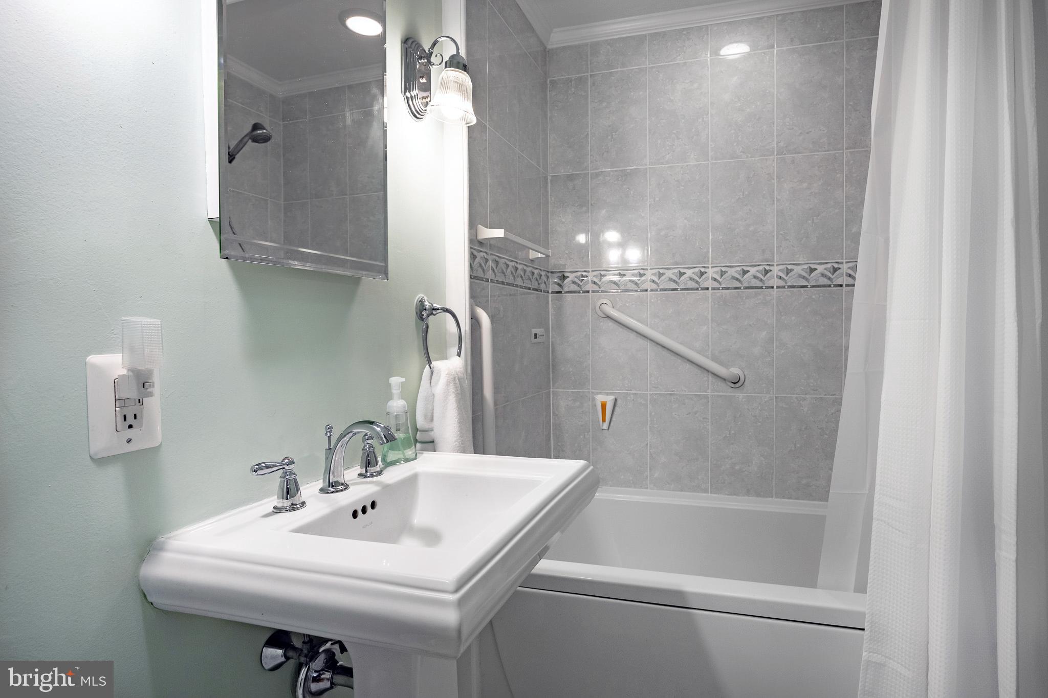 229 Golf Hills Road Havertown, PA 19083 - Photo 15 of 28