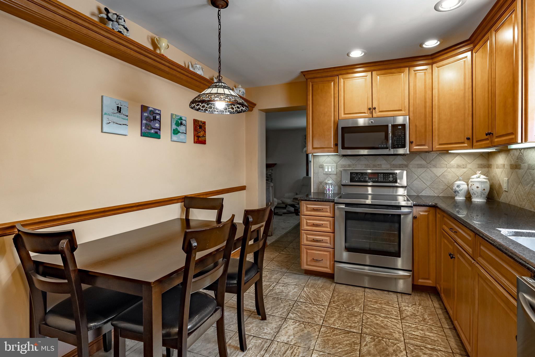 229 Golf Hills Road Havertown, PA 19083 - Photo 8 of 28