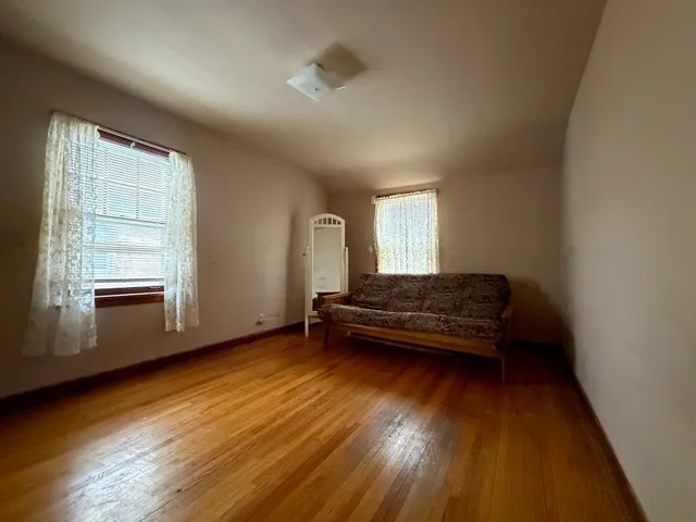 $220,000 | 9349 South Sacramento Avenue, Evergreen Park, IL 60805