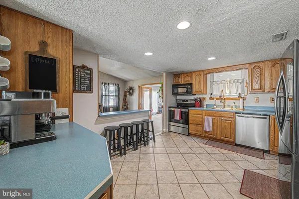 $379,000 | 6 East Judith Drive, Hammonton, NJ 08037