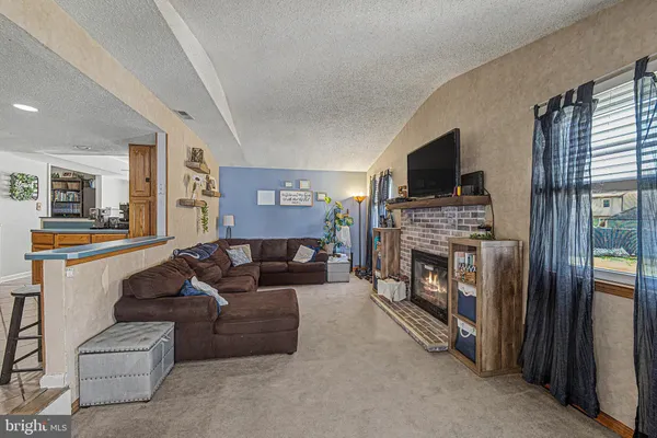 $379,000 | 6 East Judith Drive, Hammonton, NJ 08037