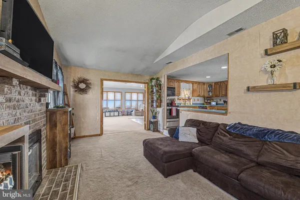 $379,000 | 6 East Judith Drive, Hammonton, NJ 08037