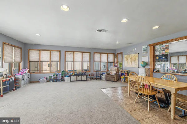 $379,000 | 6 East Judith Drive, Hammonton, NJ 08037