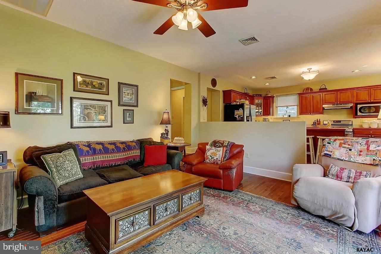 1148 Grandview Road York, PA 17403 - Photo 12 of 36 Gallery Image 12