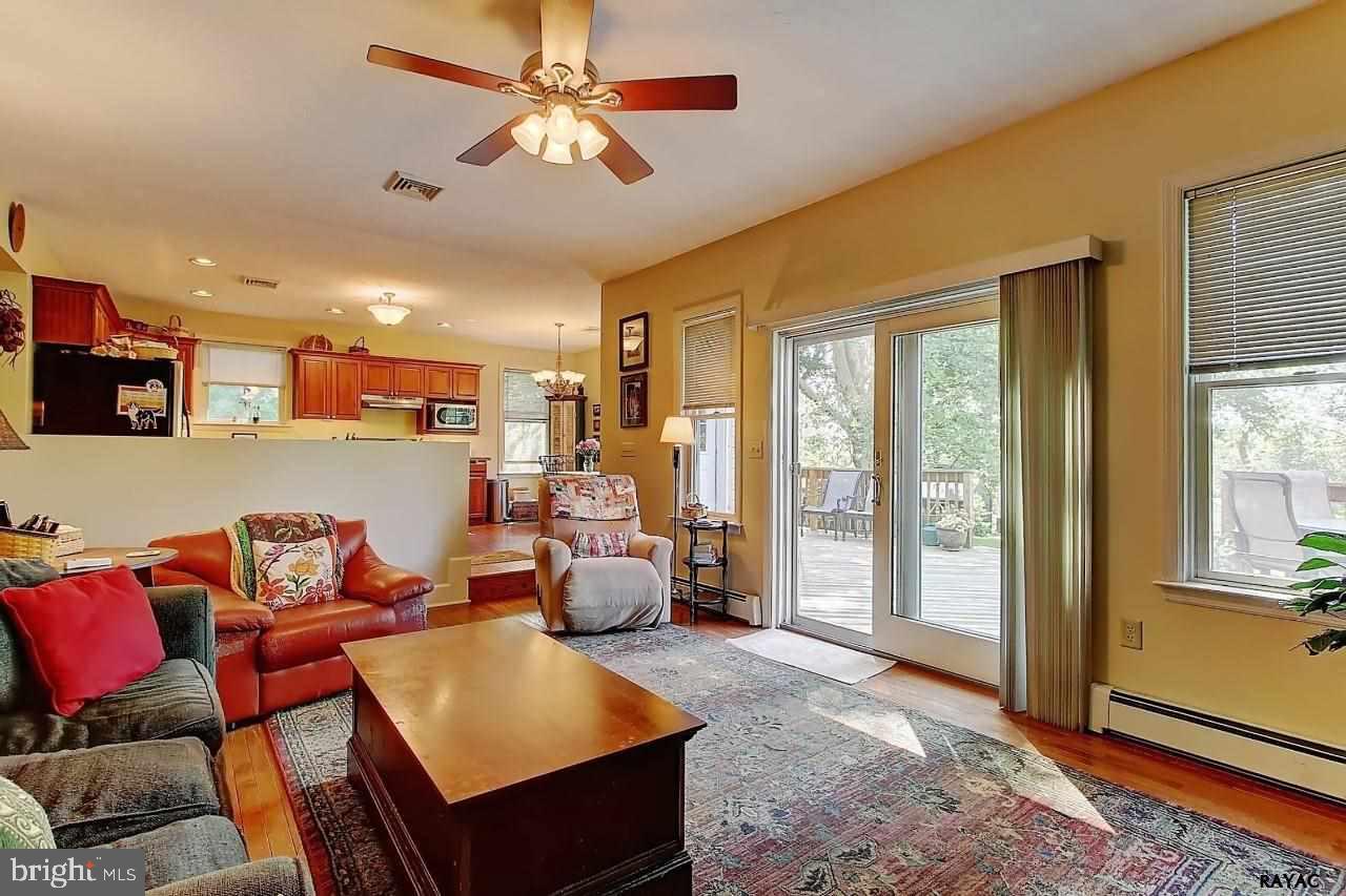 1148 Grandview Road York, PA 17403 - Photo 13 of 36 Gallery Image 13