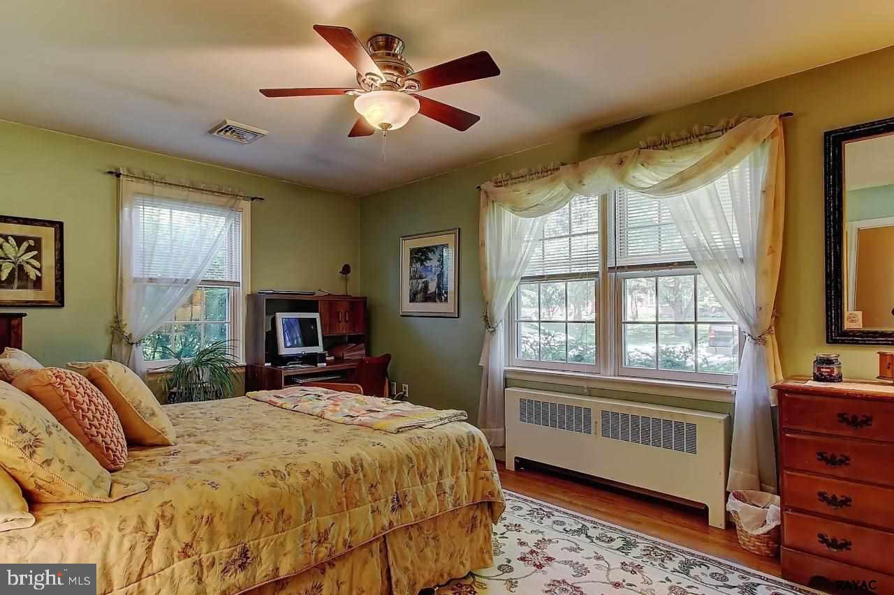 1148 Grandview Road York, PA 17403 - Photo 17 of 36 Gallery Image 17