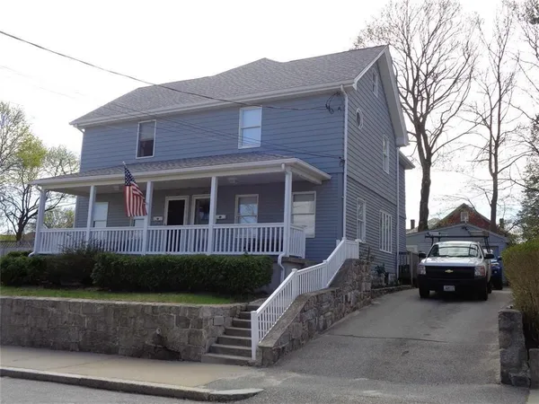 $800 | 170 Bernice Avenue, Woonsocket, RI 02895