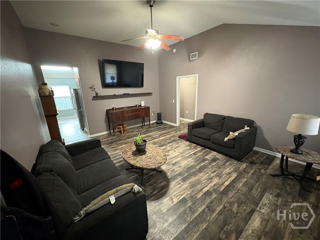 487 Shadowbrook Circle Springfield, GA 31329 - Photo 4 of 25 Gallery Image 4