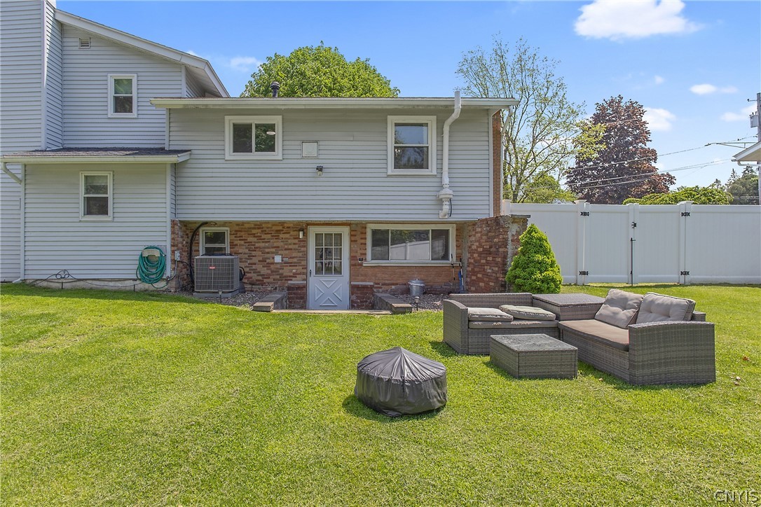 7 Devon Place Camillus, NY 13031 - Photo 31 of 43