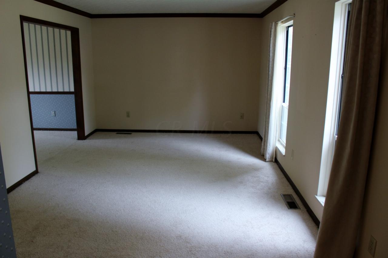 1661 Rushing Way Columbus, OH 43235 - Photo 3 of 9 Gallery Image 3