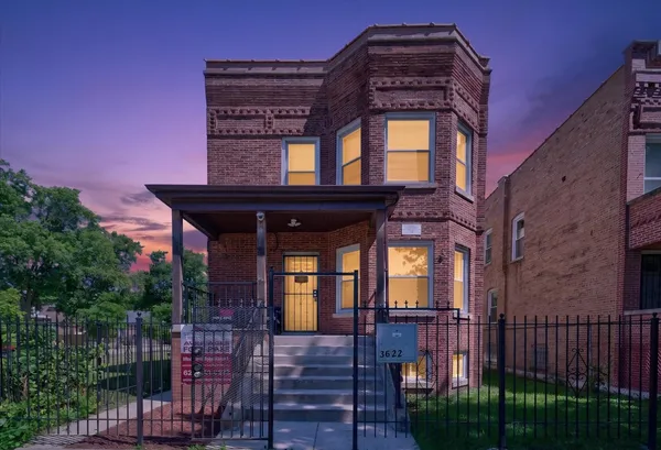 $2,400 | 3622 West Franklin Boulevard, Unit G, Chicago, IL 60624
