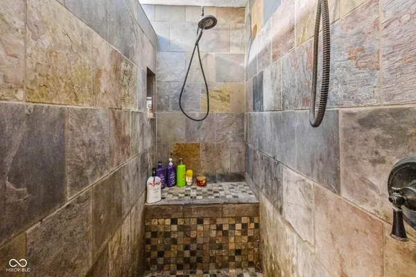 $385,000 | 1446 West State Highway, Spencer, IN 47460