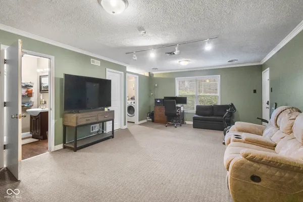 $385,000 | 1446 West State Highway, Spencer, IN 47460