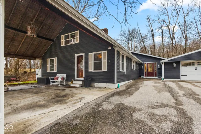 $390,000 | 1446 West State Highway, Spencer, IN 47460