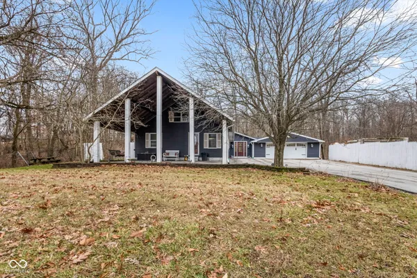 $385,000 | 1446 West State Highway, Spencer, IN 47460