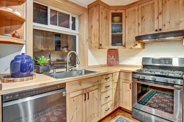 $5,500,000 | 615 Oak Manor Drive, Fairfax, CA 94930