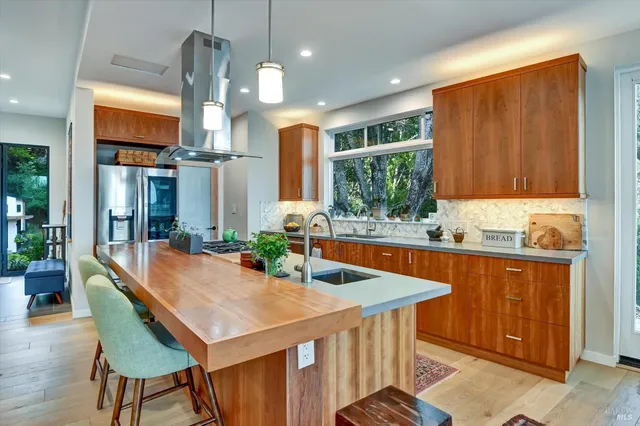 $5,500,000 | 615 Oak Manor Drive, Fairfax, CA 94930