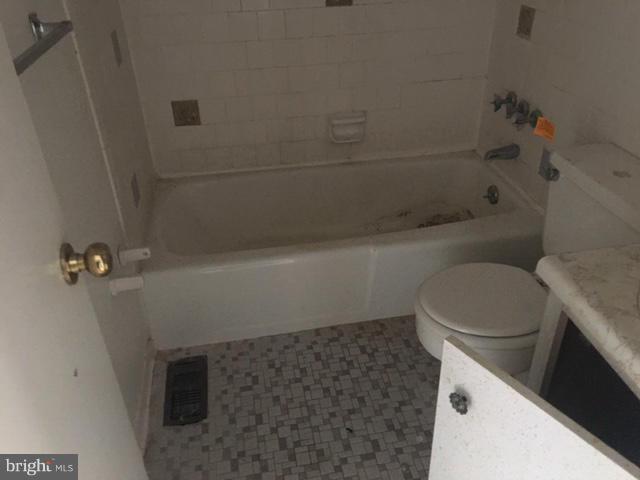 639 Bywater Road Annapolis, MD 21401 - Photo 15 of 29 Bath
