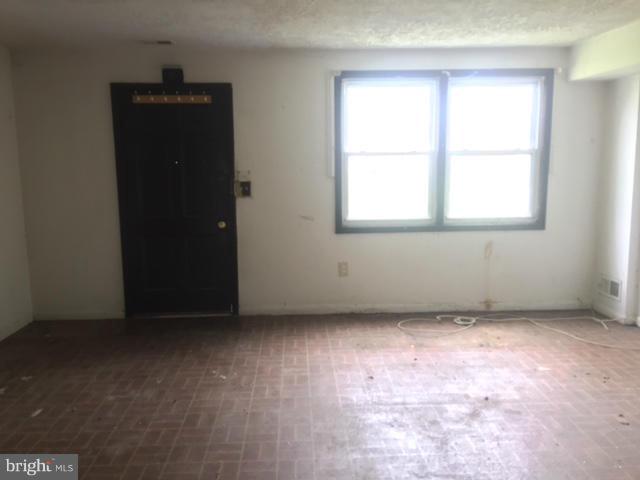 639 Bywater Road Annapolis, MD 21401 - Photo 8 of 29 Interior (General)