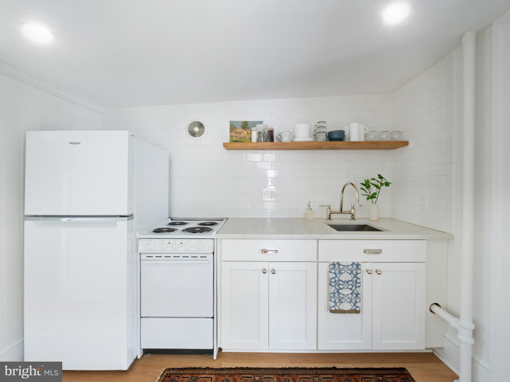 107 Conduit Street Annapolis, MD 21401 - Photo 30 of 57 Unit 4 includes fridge and stove