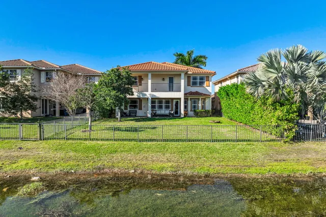 $1,100,000 | 8620 Waterside Court, Parkland, FL 33076
