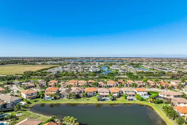 $1,100,000 | 8620 Waterside Court, Parkland, FL 33076