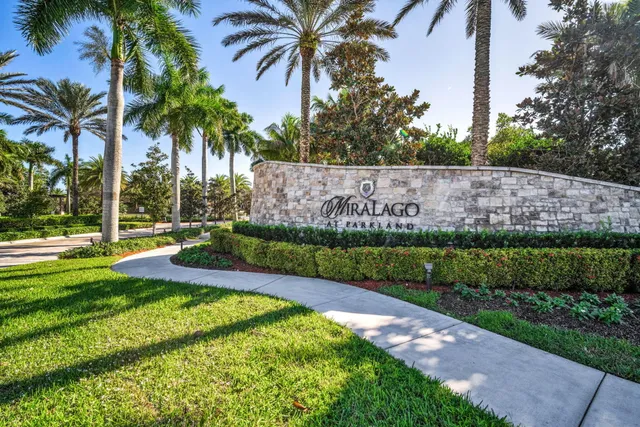 $1,100,000 | 8620 Waterside Court, Parkland, FL 33076