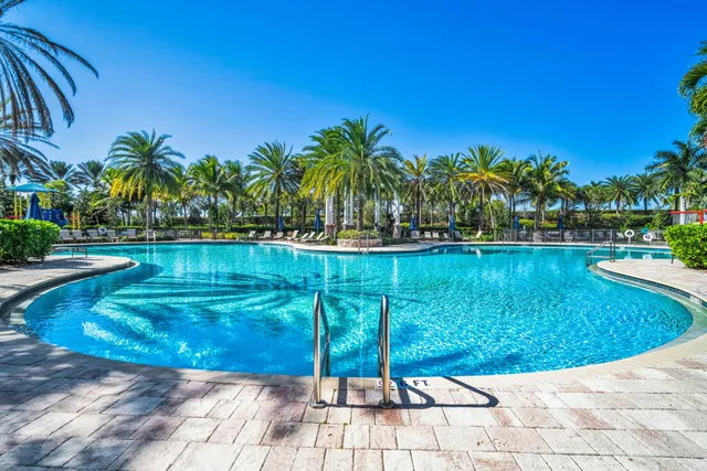 $1,100,000 | 8620 Waterside Court, Parkland, FL 33076