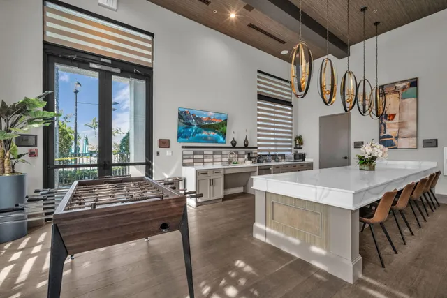 $1,100,000 | 8620 Waterside Court, Parkland, FL 33076