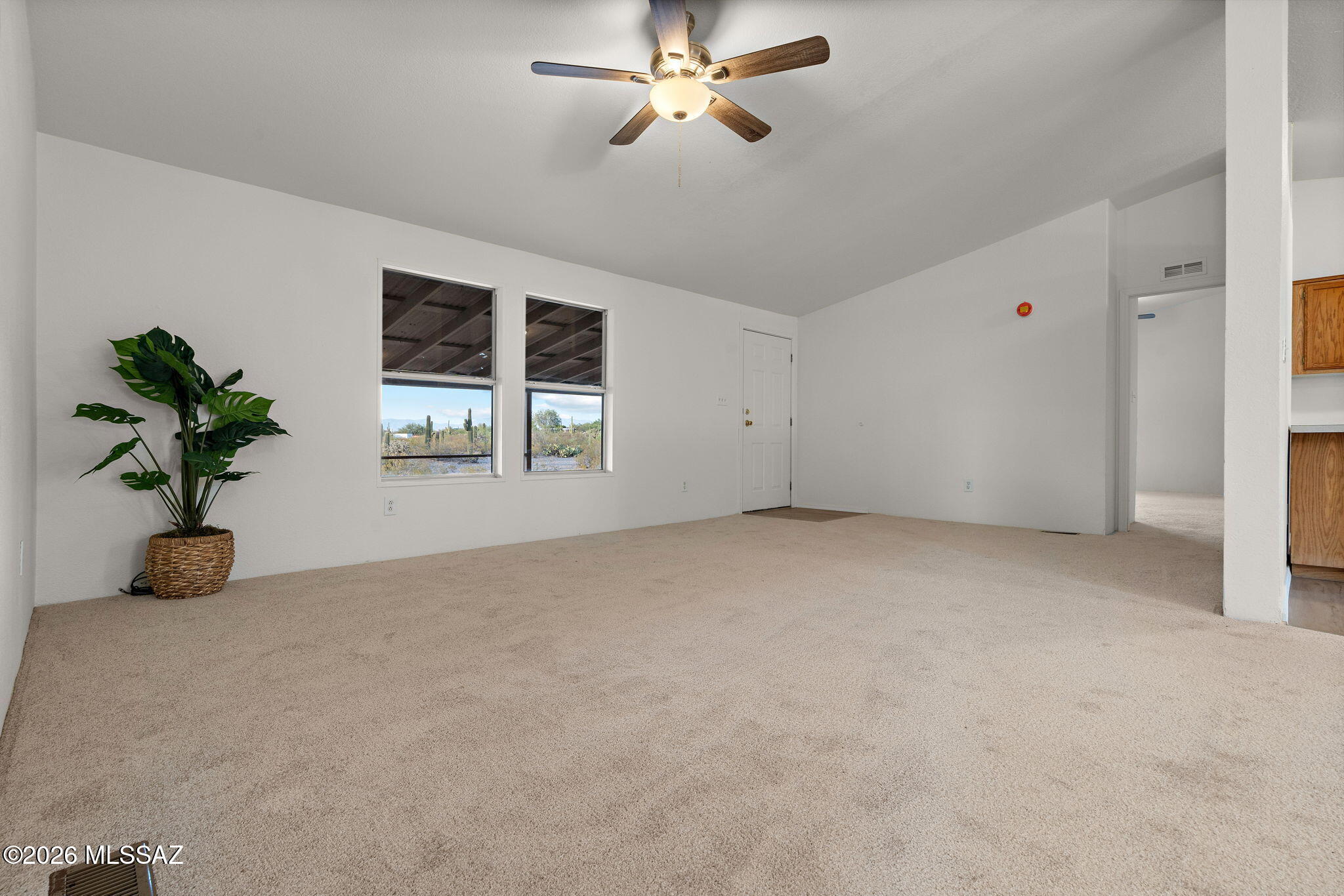 16513 South Kolb Road Vail, AZ 85641 - Photo 9 of 38