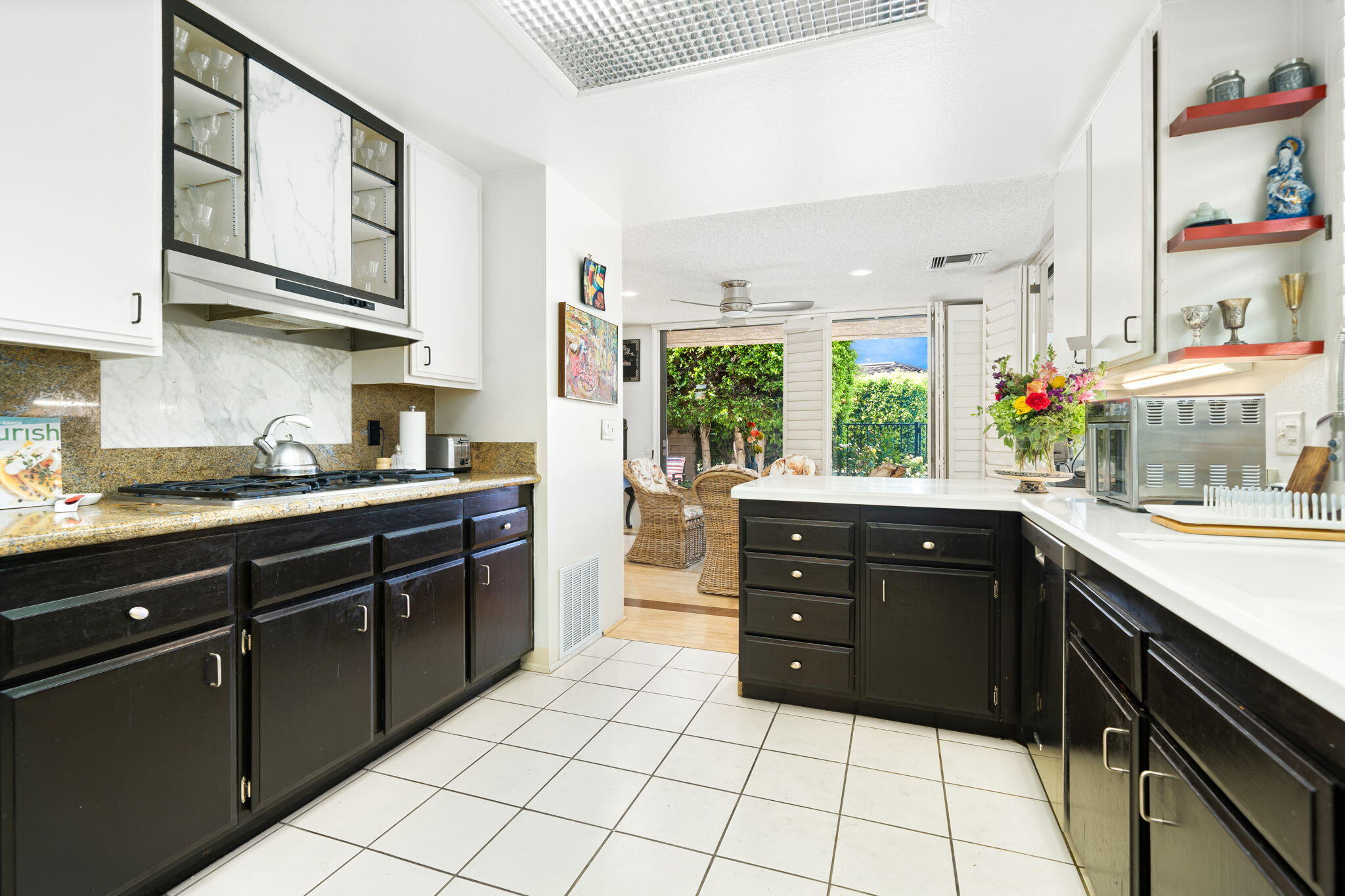 30 Colgate Drive Rancho Mirage, CA 92270 - Photo 16 of 40 Kitchen
