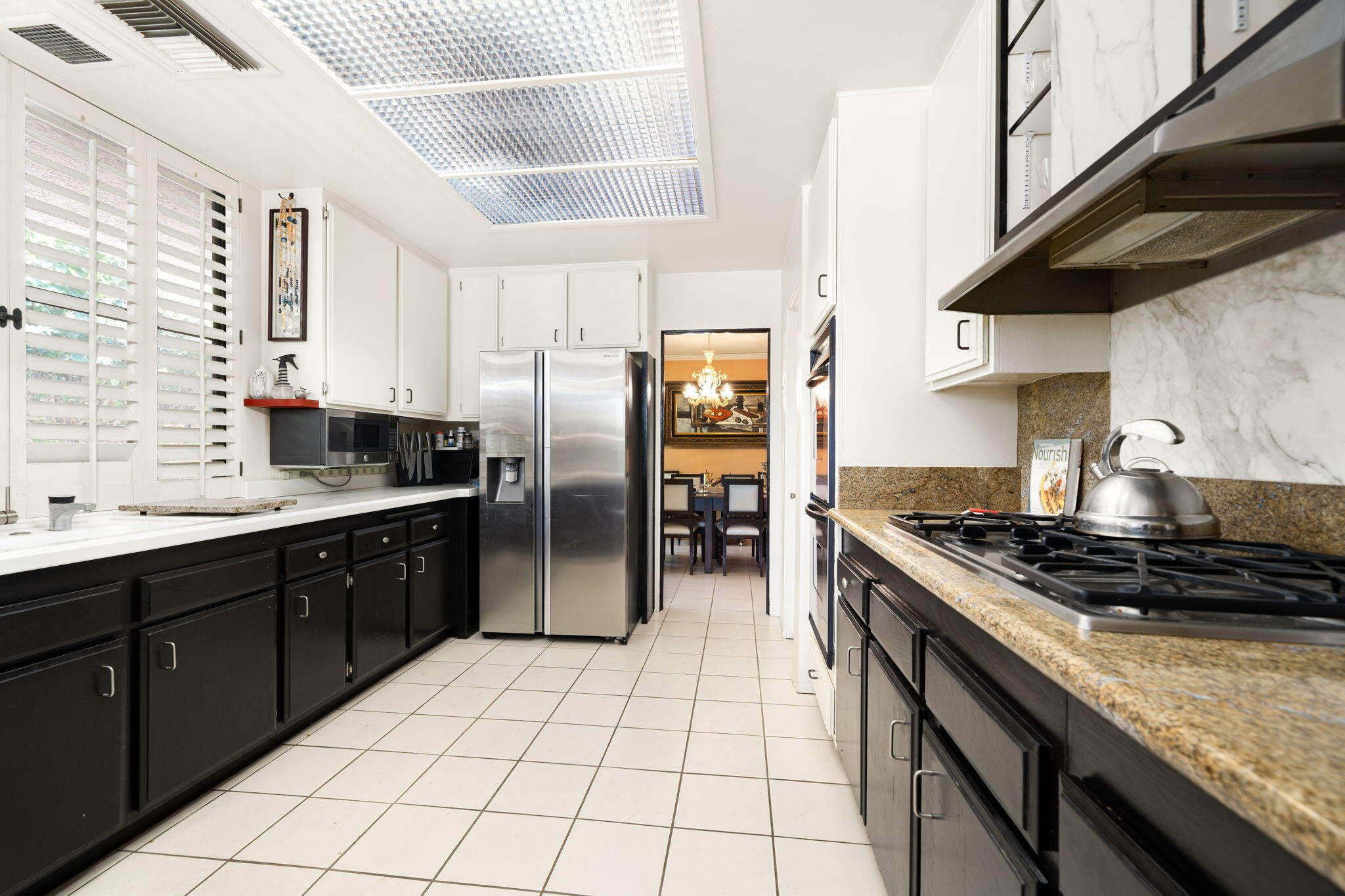 30 Colgate Drive Rancho Mirage, CA 92270 - Photo 17 of 40 Kitchen to dining area