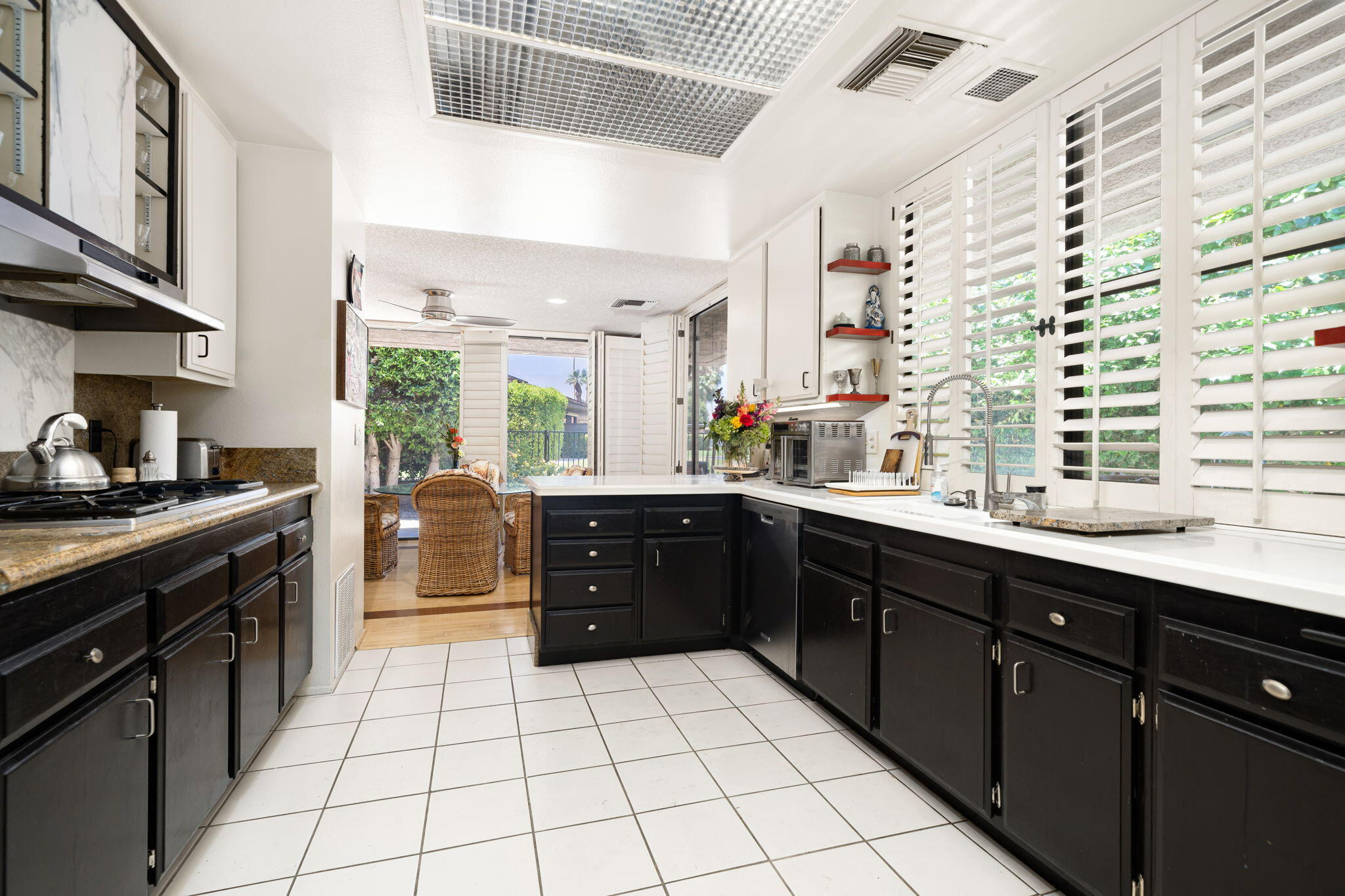30 Colgate Drive Rancho Mirage, CA 92270 - Photo 18 of 40 Kitchen