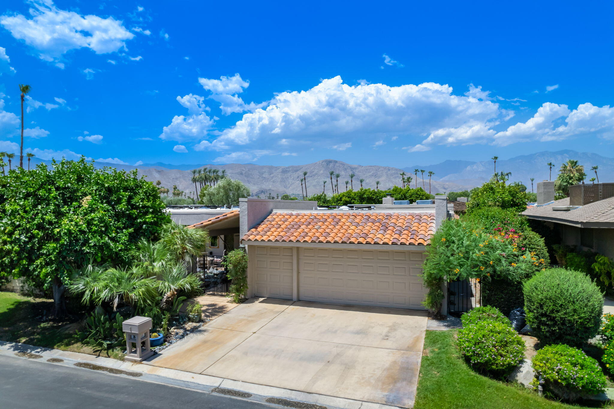 30 Colgate Drive Rancho Mirage, CA 92270 - Photo 31 of 40 Front of house