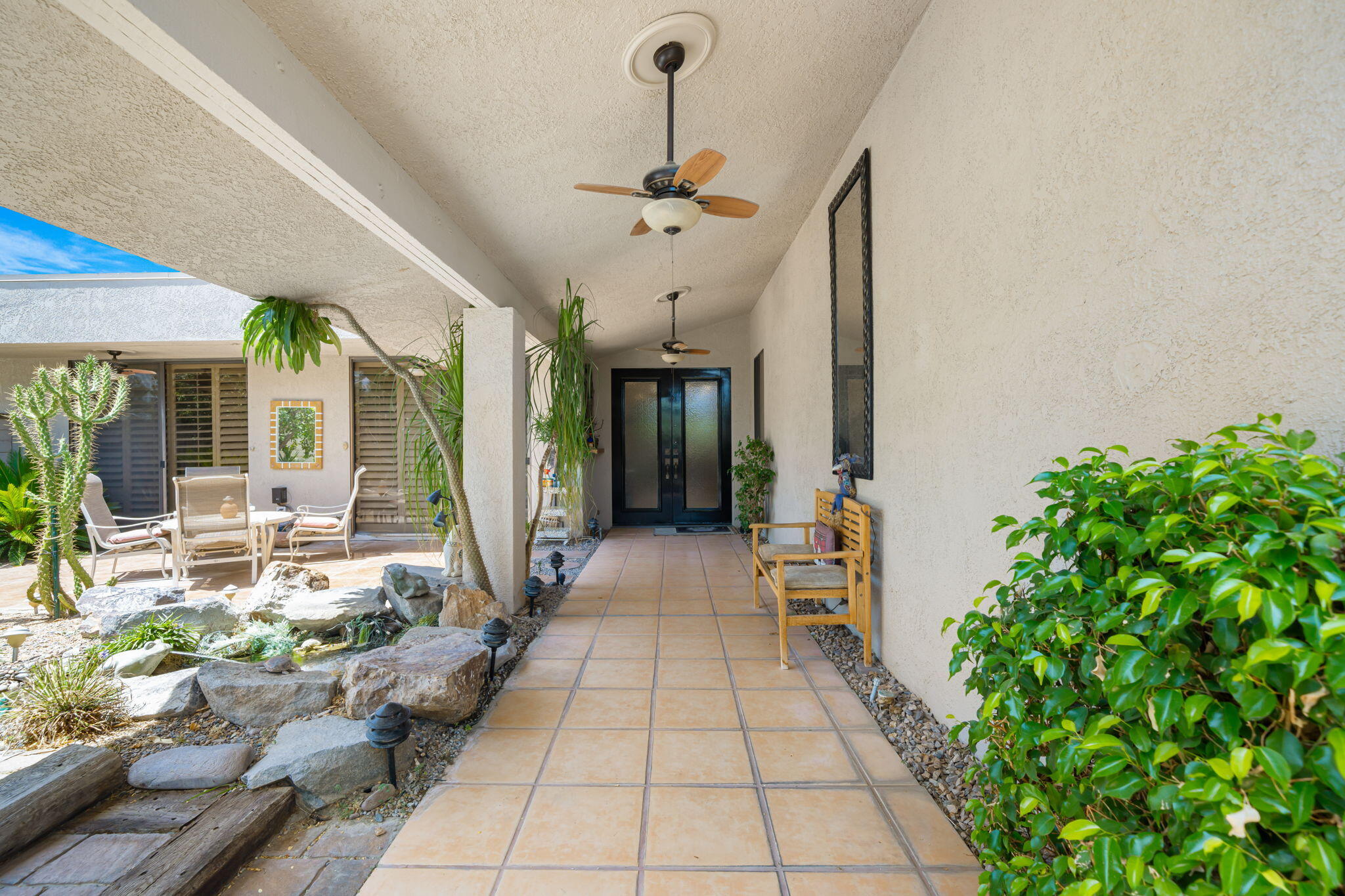 30 Colgate Drive Rancho Mirage, CA 92270 - Photo 7 of 40 Front walkway