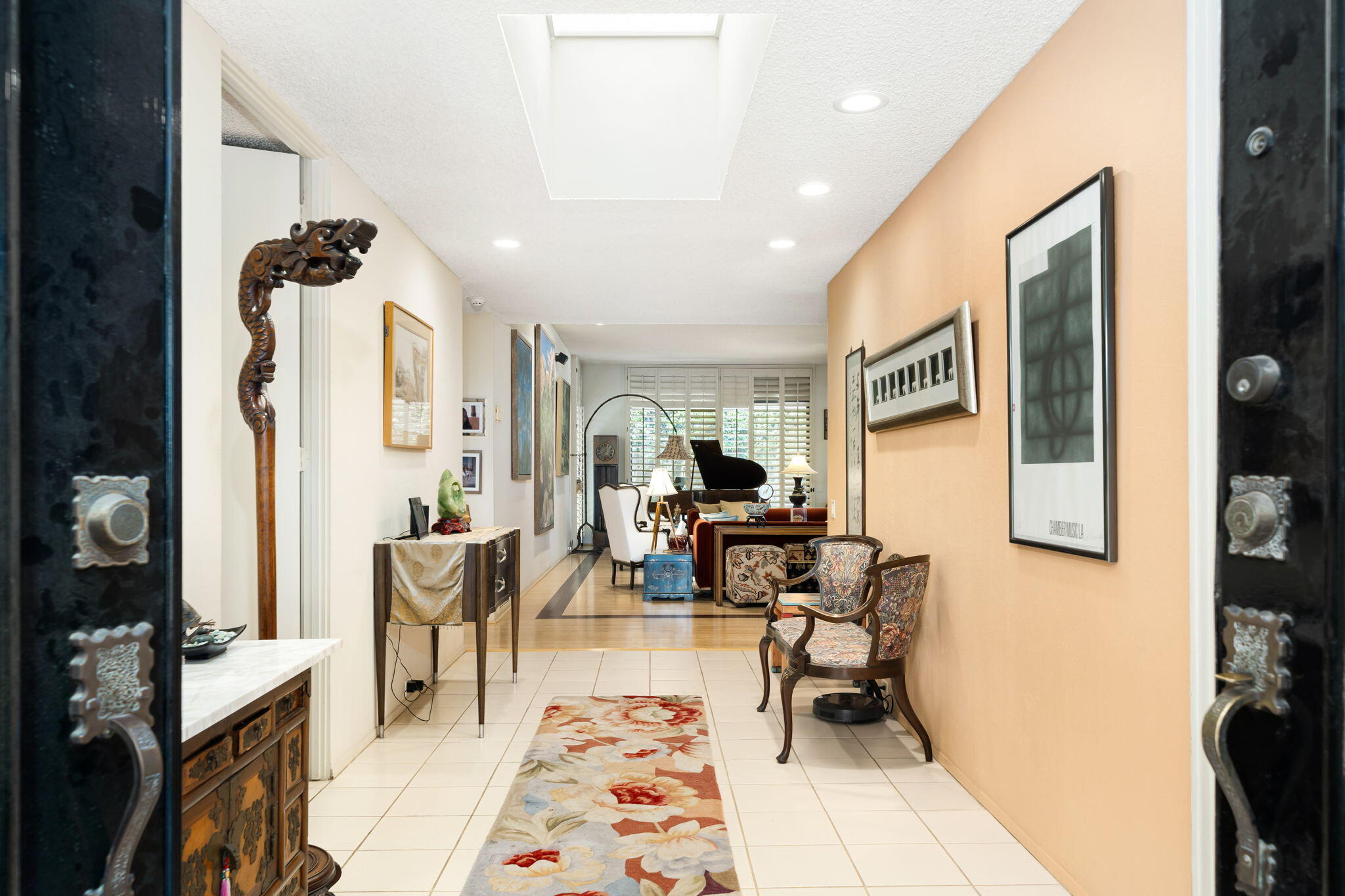 30 Colgate Drive Rancho Mirage, CA 92270 - Photo 8 of 40 Entry to living room