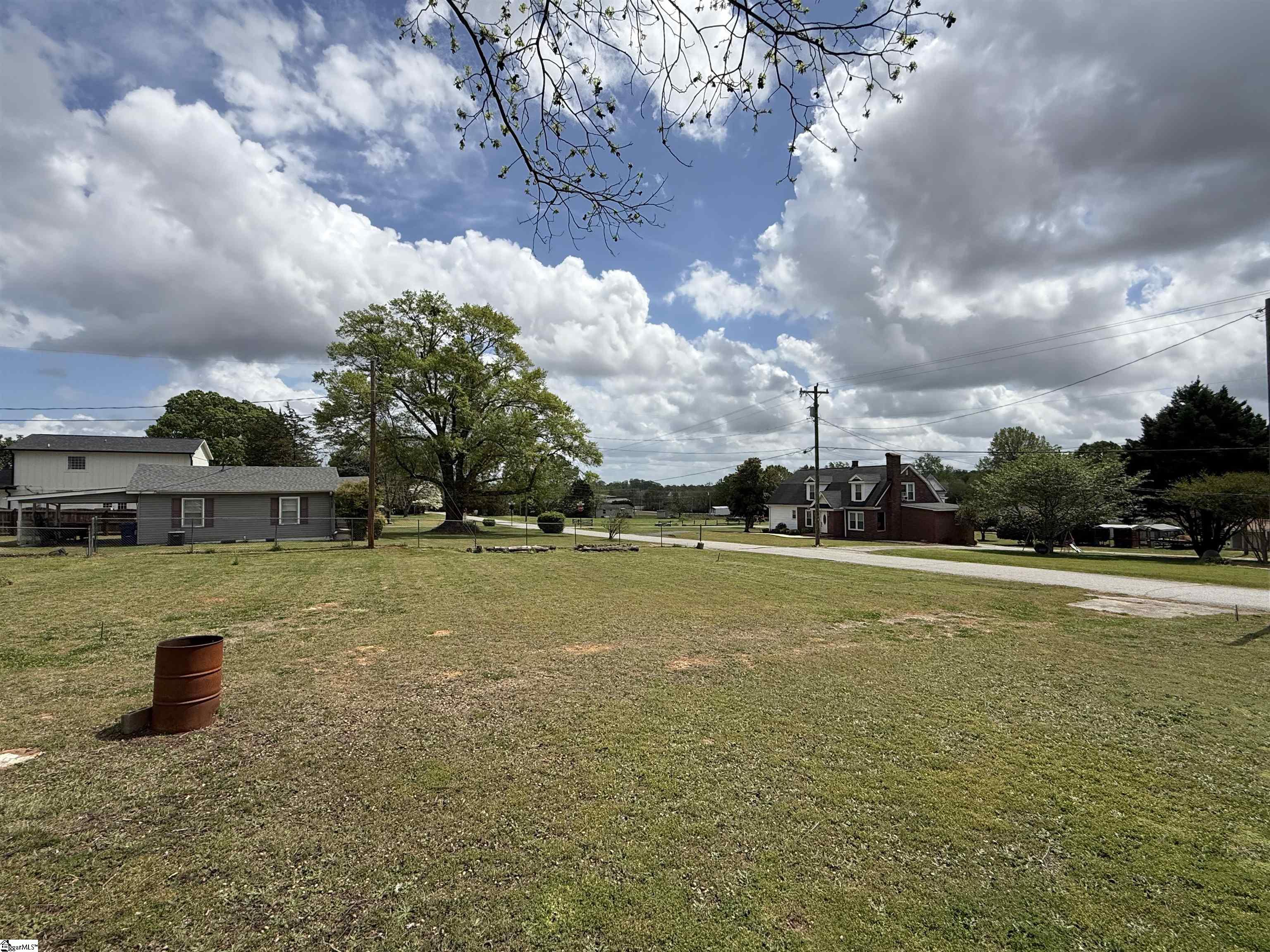 211 Pine Street Woodruff, SC 29388 - Photo 6 of 9