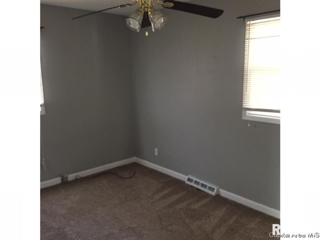 4 Bryant Lane Springfield, IL 62702 - Photo 10 of 24