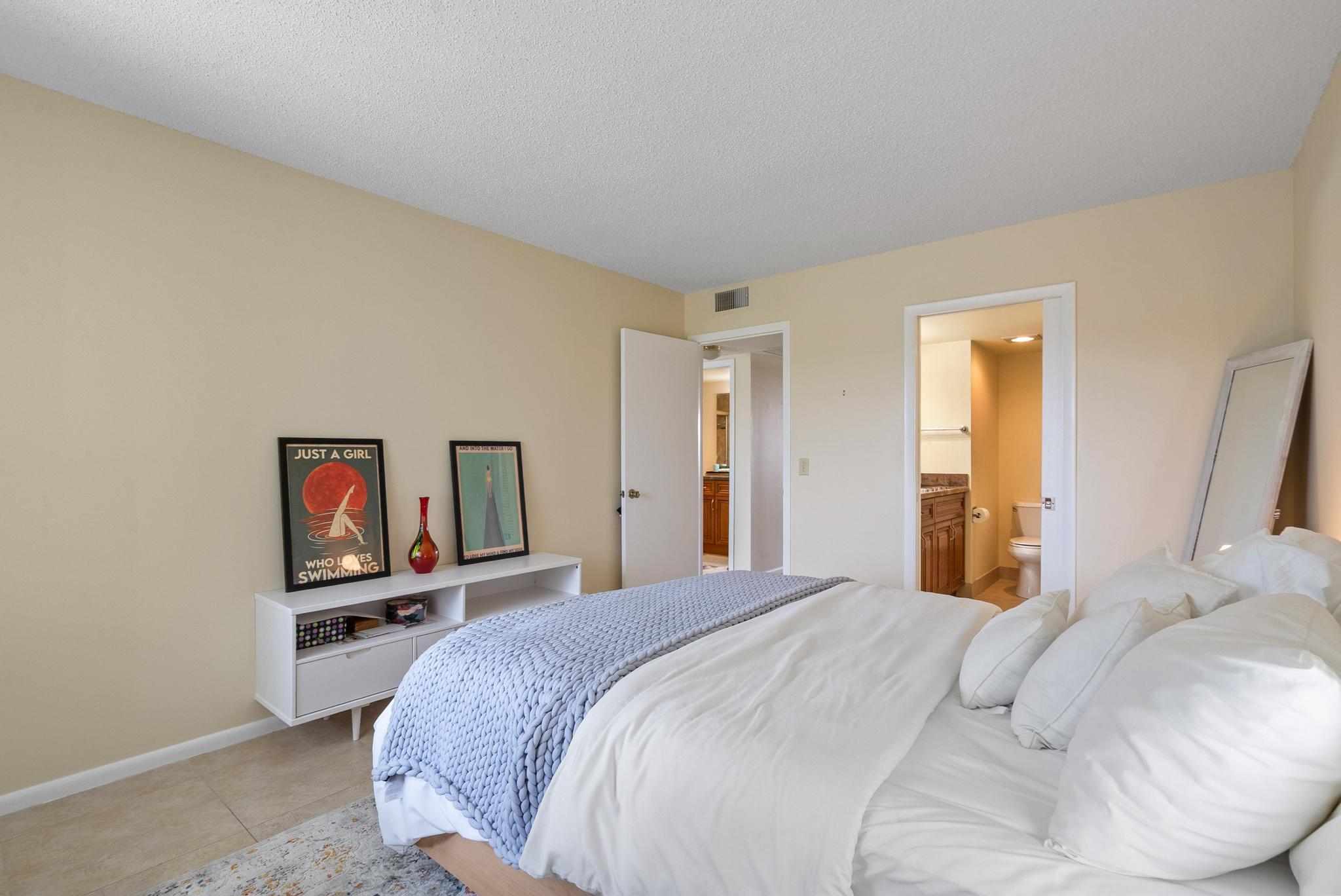 3044 Wolverton East, Unit 3044 Boca Raton, FL 33434 - Photo 15 of 28 DSC04602