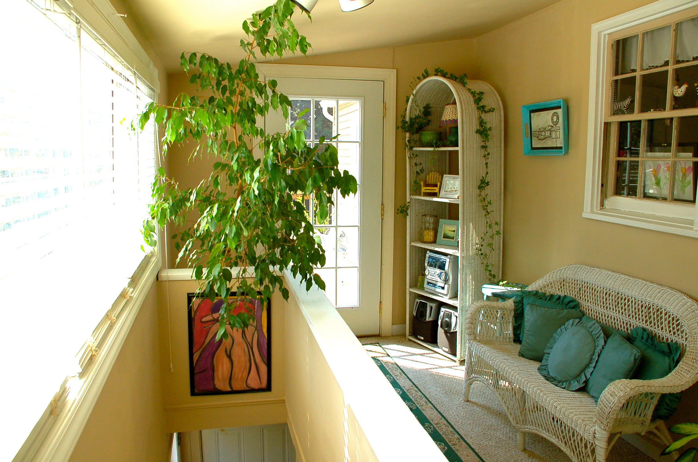 1616 Duncan Road Knoxville, TN 37919 - Photo 9 of 28 sunroom