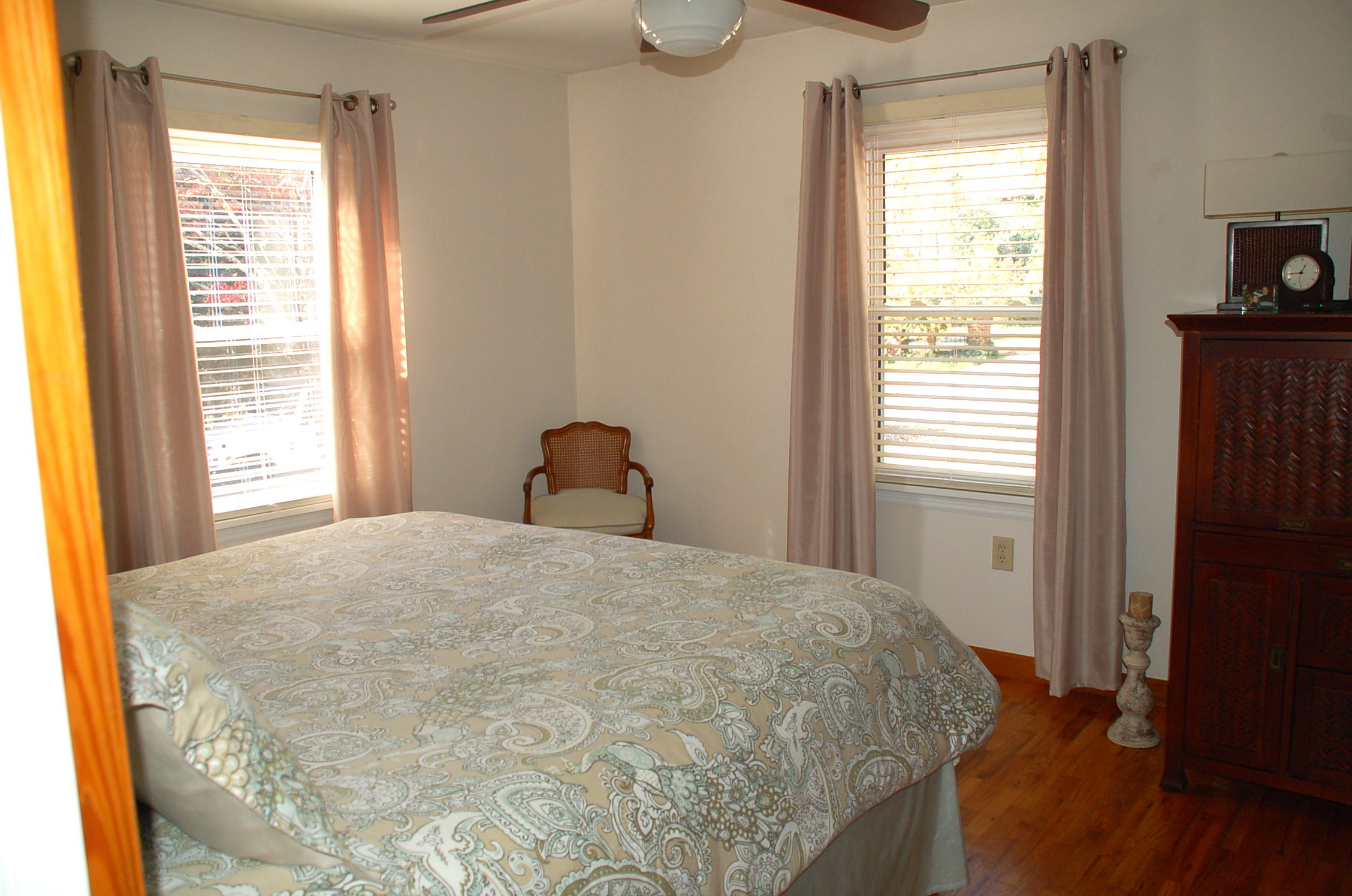 1616 Duncan Road Knoxville, TN 37919 - Photo 10 of 28 Master bedroom