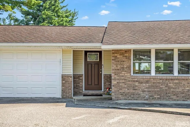 $1,900 | 1744 Parkview Drive, Bedford, IN 47421