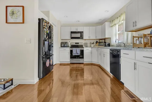 $1,900 | 1744 Parkview Drive, Bedford, IN 47421