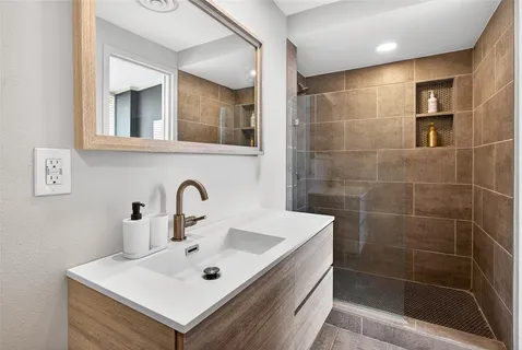 $365,000 | 6211 West Northwest Highway, Unit 400, Dallas, TX 75225