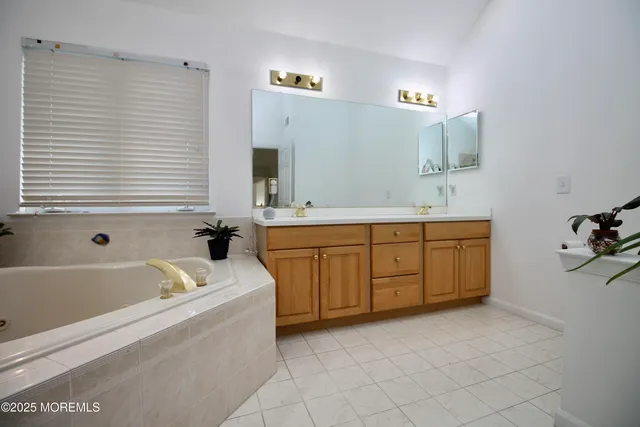 $1,100,000 | 5 Shinnecock Hills Drive, Asbury Park, NJ 07712