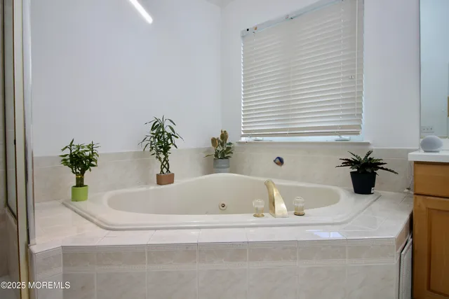 $1,100,000 | 5 Shinnecock Hills Drive, Asbury Park, NJ 07712