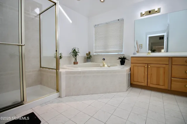 $1,100,000 | 5 Shinnecock Hills Drive, Asbury Park, NJ 07712