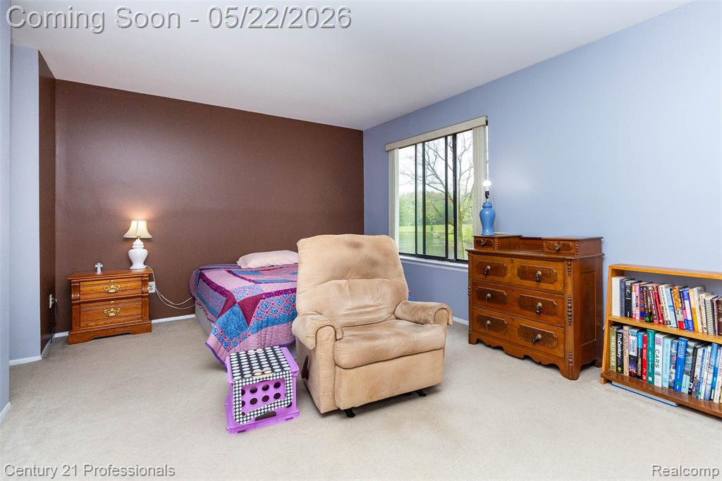 574 Tennyson Rochester, MI 48307 - Photo 16 of 48